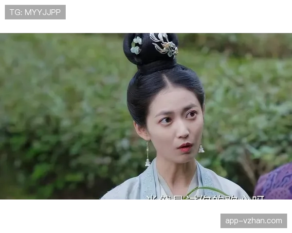 余依婷居然这样玩儿，大家平时都不知道她生活有多炸裂！