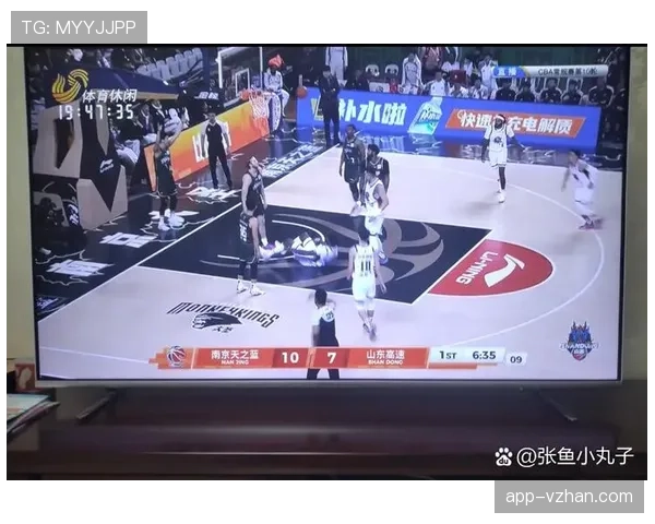 篮球比赛中的犯规次数限制规则，究竟如何避免被罚出场？